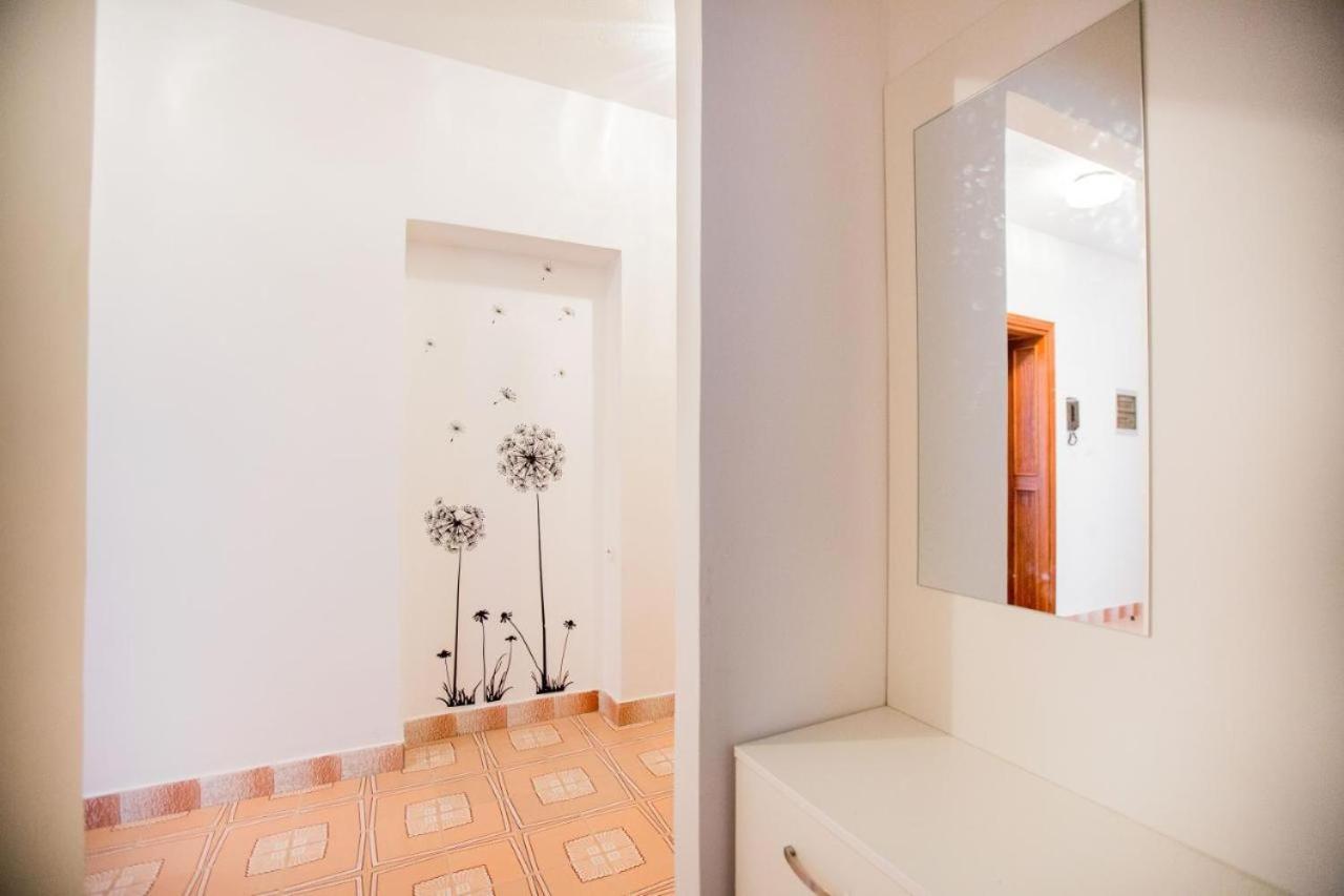 Apartmani M&S Podstrana Eksteriør billede